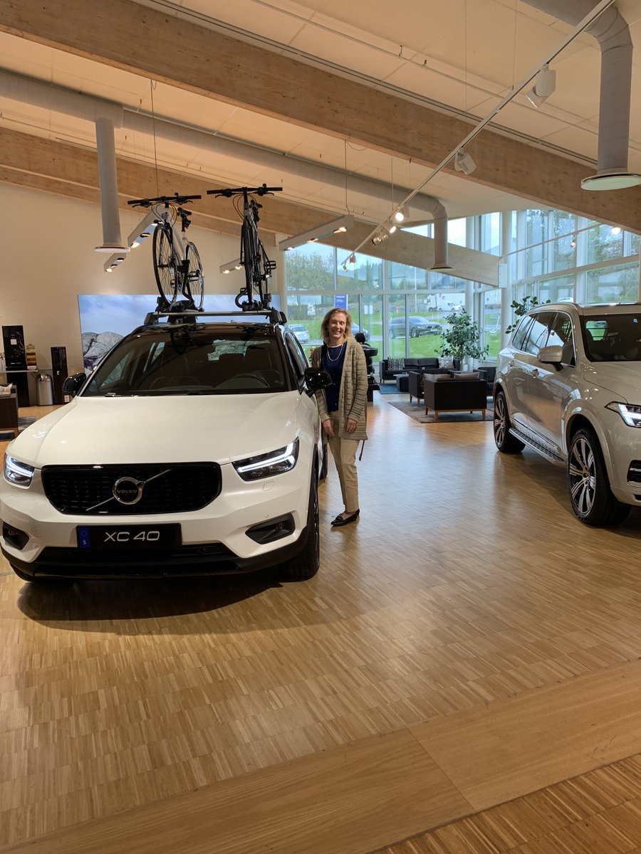 KampmannAbigail's tweet photo. I had the incredible opportunity to visit @volvocars in Sweden this past week with the North America Product Advisory Group (NAPAG). We spent time with the Volvo product development team, toured the plant, and visited the brand experience center. I am excited for Volvo's future! https://t.co/D8ae7kKSOD