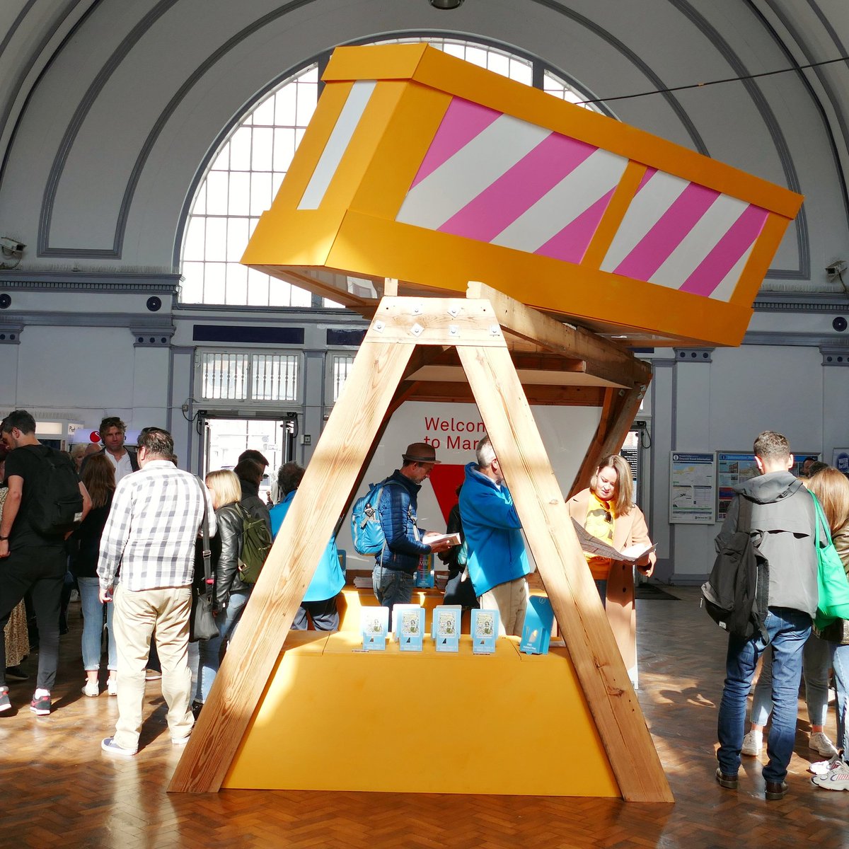 Frank_Leppard's tweet photo. Love it or hate it the Turner Prize has made Margate Train Station feel like London Victoria today ! , people pouring out of it ...If it continues like this until December then all sorts of record's will be broken . It feels like Margate is having her finest hour ♥️.#visitthanet https://t.co/SVtl7dytnj