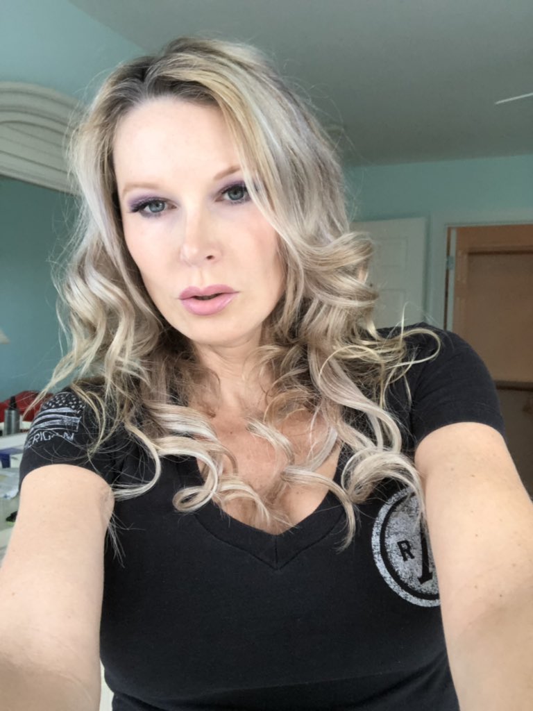 TW Pornstars - 👑 Savannah Costello. Twitter. Solo #Customs Tuesday