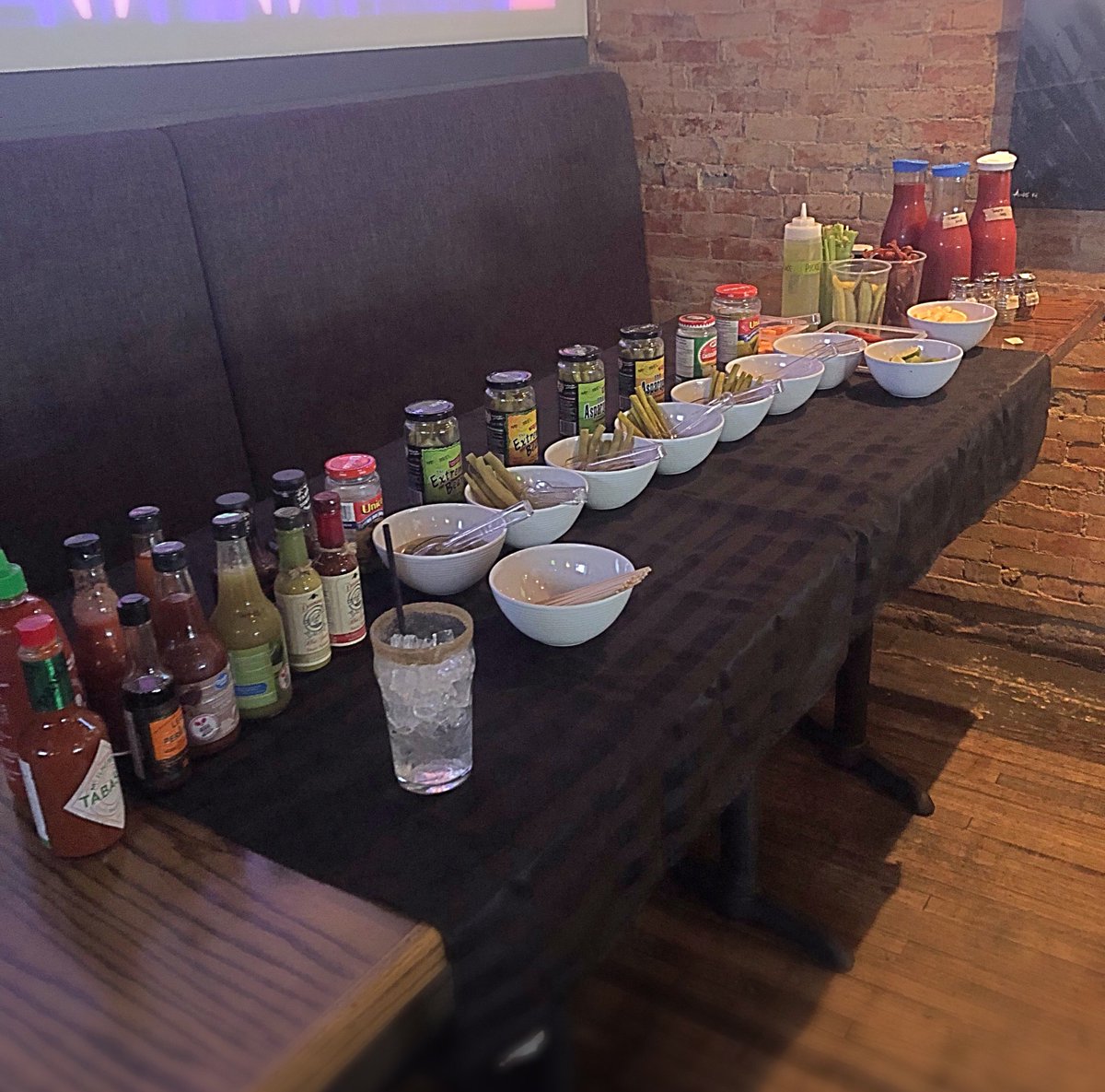 KullysSportsBar's tweet photo. Hangover Brunch available every Sunday at Kullyβs from 10am-2pm, complete with our new Loaded Caesar Bar! #breakfastofchampions #caesarbar #justhowyoulikeit #fixins #loaderup #thecure #englishbreakfast #hangover #brunch #wineflu #grapeandwine #sundayfunday #football https://t.co/LTXoCCi7zb