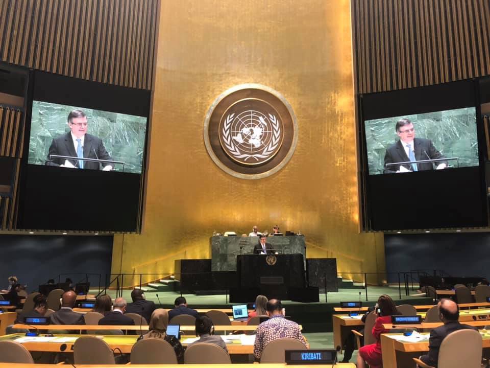marthadelgado's tweet photo. Último día en la Asamblea General de las @ONU_es en NY.
Gran éxito del canciller @m_ebrard que terminó su discurso con un hermoso fragmento del poema de Nezahualcóyotl (Completo en hilo) 👇🏼 #UNGA #74AGONU https://t.co/jJRvjduUHC