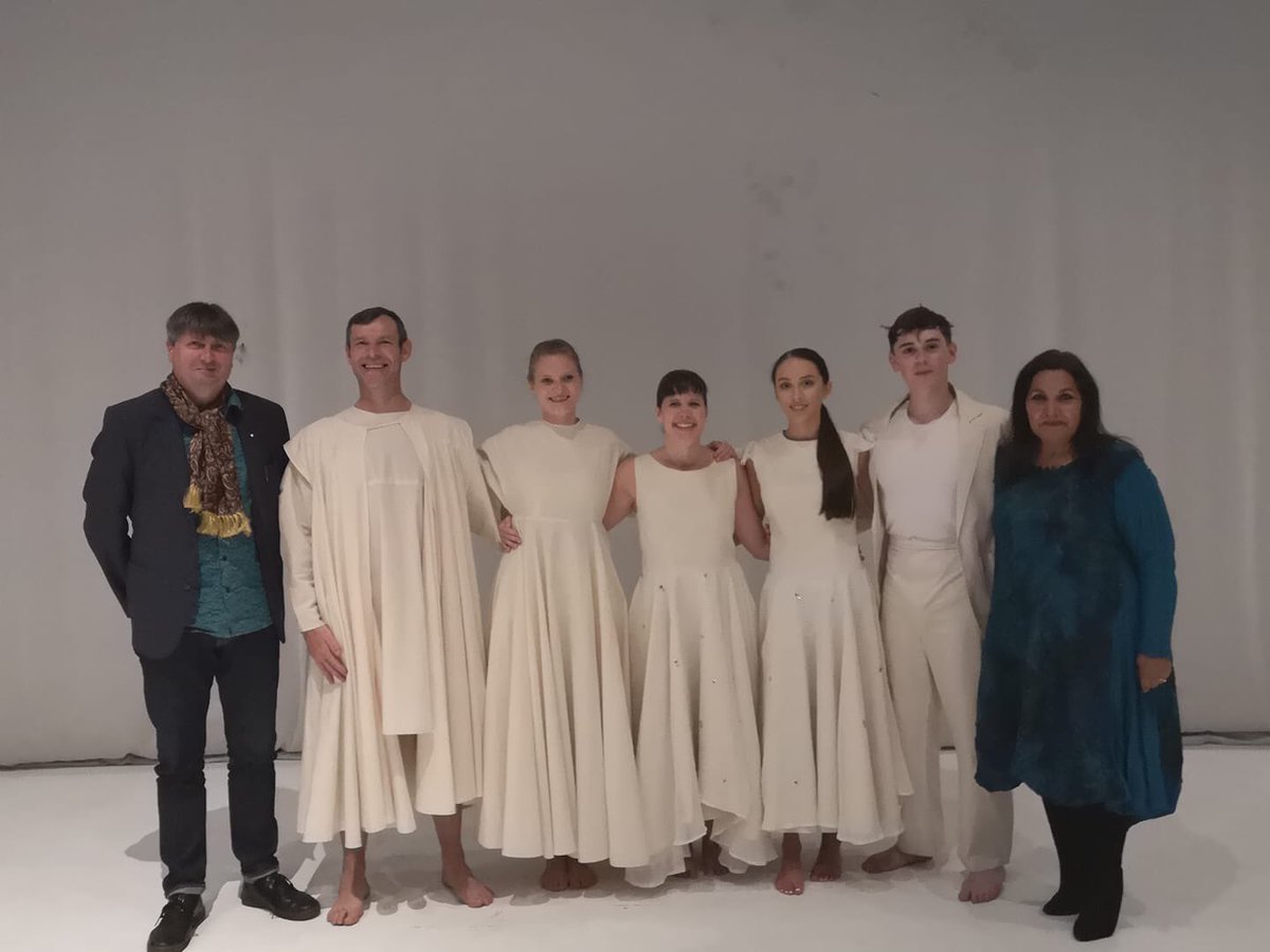 KarenHa16388067's tweet photo. Fantastic poetry and dance pieces today by @joinedupdance1 #bbccontainsstronglanguage well done to all involved - more please! https://t.co/buTIHWAZMm