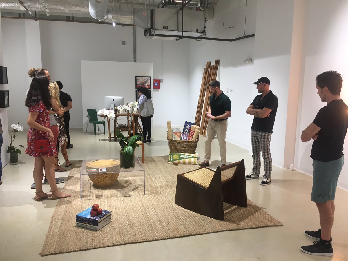 Last call for #BaredDesign at S/223 in #ParadisePlaza <a href="/designdistrict/">MiamiDesignDistrict</a>, closing #tonight! miamidesigndistrict.net/event/1759/bar…  👁 Meet more Miami talents <a href="/ArtsEncounters/">Arts Encounters</a> #free #guidedtour of #miamidesigndistrict #publicart next Saturday #Oct5 3pm RSVP ✅ eventbrite.com/e/miami-design…