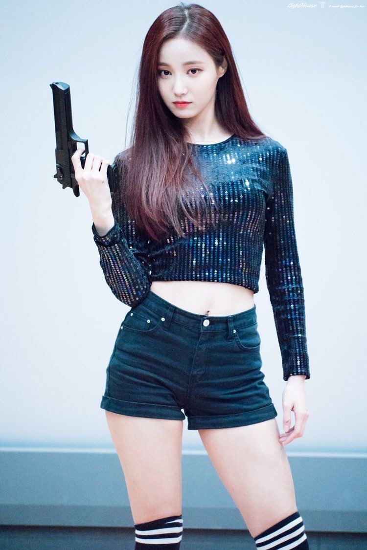 MOMOLAND YeonWoo