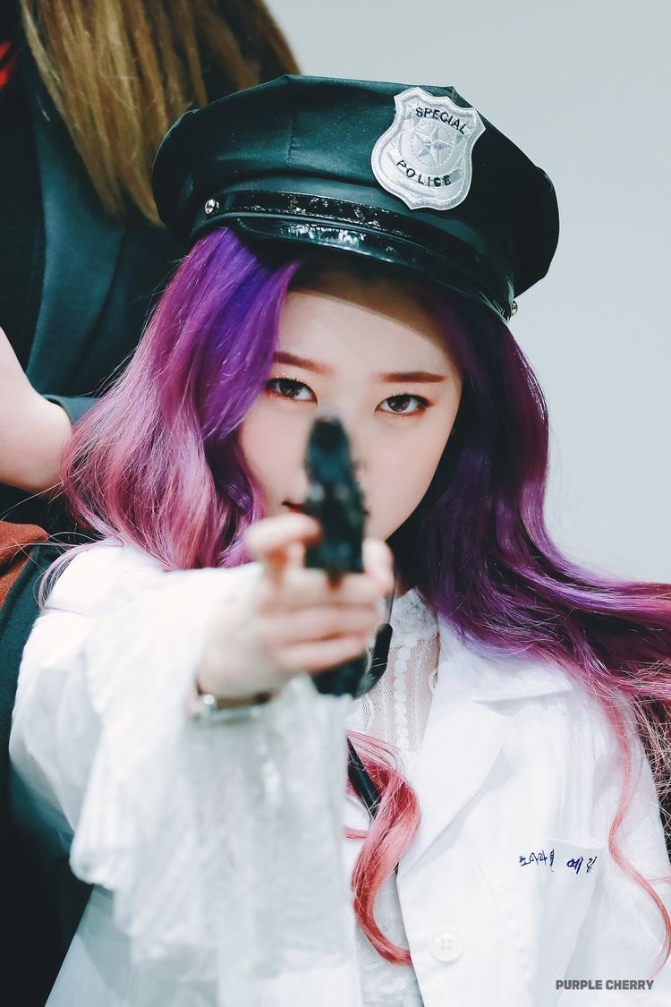 LOONA Choerry