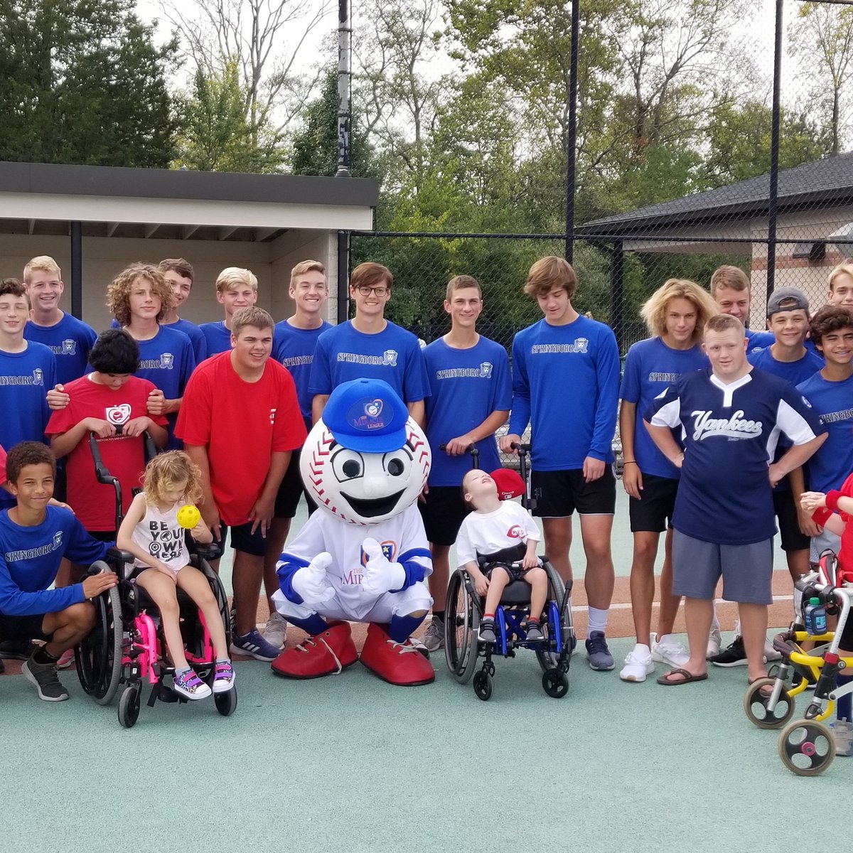 BORO_SOCCER1's tweet photo. An absolute privilege for the Springboro Men's Soccer program to support all the kids who played baseball at Miracle Field today. An incredible group of kids with amazing families, thank you for allowing us to be a part of your day #TrueAllstars #MiracleField #WeAreBoro https://t.co/WMl0Lx8cF0