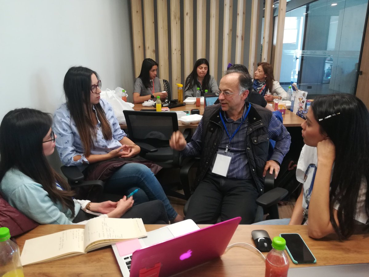 CEUniandes's tweet photo. En el #GlobalSWWomenBT los equipos continúan en una gran jornada de trabajo, planteando nuevas estrategias y resolviendo nuevas inquietudes. 💪🏼 #GlobalSWWomen https://t.co/2ddCYNAPQw