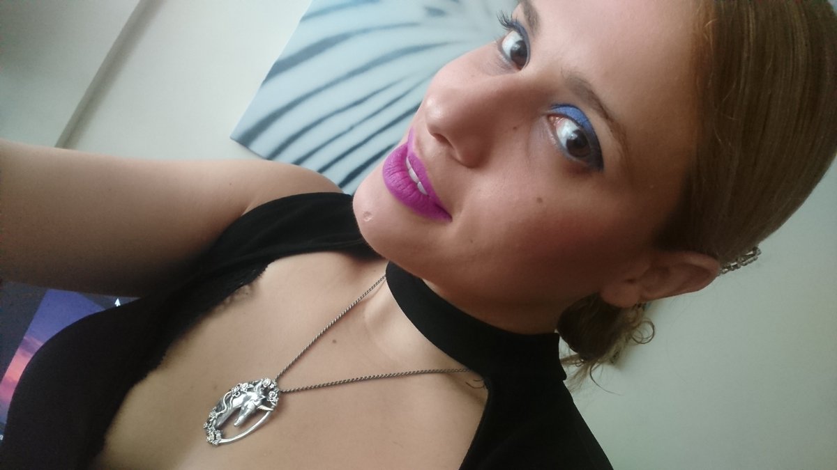 PendragonArk's tweet photo. Happy weekend
#artist 👽 https://t.co/pAYJ7czjlD