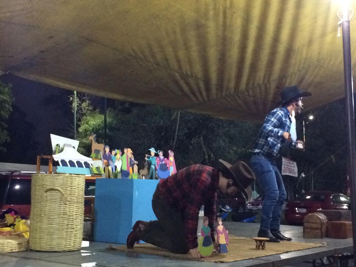 LTrueque's tweet photo. Función FESTIVALES DE BARRIO de la Secretaría de Cultura de la Ciudad de México en el mercado San Juan. De Aragón. 
Viernes 27 de Septiembre  @LaCapillaTeatro @LocuraTeatral @VamosAlTeatr0 @YoVoyAlTeatroMx @CarteleradeT @elteatrocdmx @CarteleraCM @CarteleraCDMX @teatrocartelera https://t.co/1JuTrTRCEK