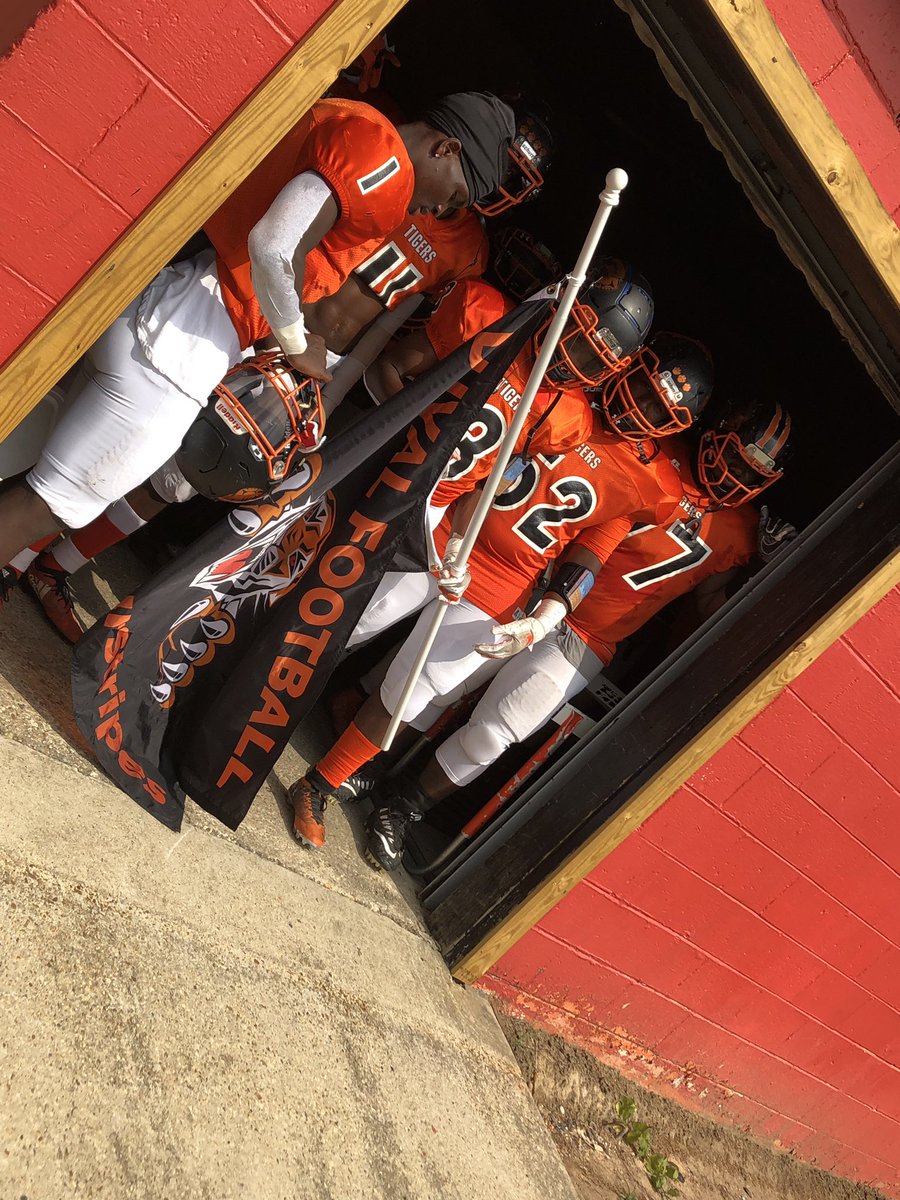 Strickflicks's tweet photo. #DuvalFootball #TigerFootball #FlashyVisuals #DMVphotographer #DuvalNation #TigerPride #DuvalFootball π―ππ―π https://t.co/Hpl3Cis9Sd