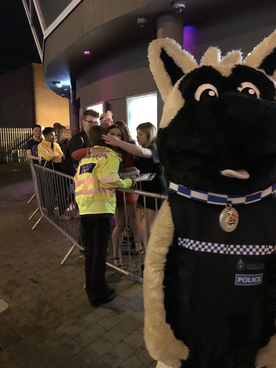 IpswichPolice's tweet photo. @SuffolkPolice working with Ipswich @TownPastors keeping people safe on a night out in #ipswich #AfterNightFall #710 https://t.co/UZc3ymu0qS