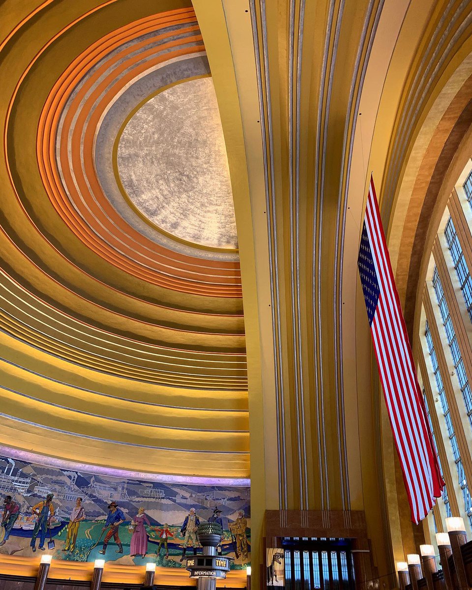 MarkBSchlemmer's tweet photo. Inside, the soaring 106 ft. tall gold/yellow/orange banded half-dome (the largest in the western hemisphere) is gobsmackingly awesome. #ArtDeco #ArtDecoArchitecture #CincinnatiUnionTerminal #CincinnatiMuseumCenter https://t.co/3GIbaPc2IE