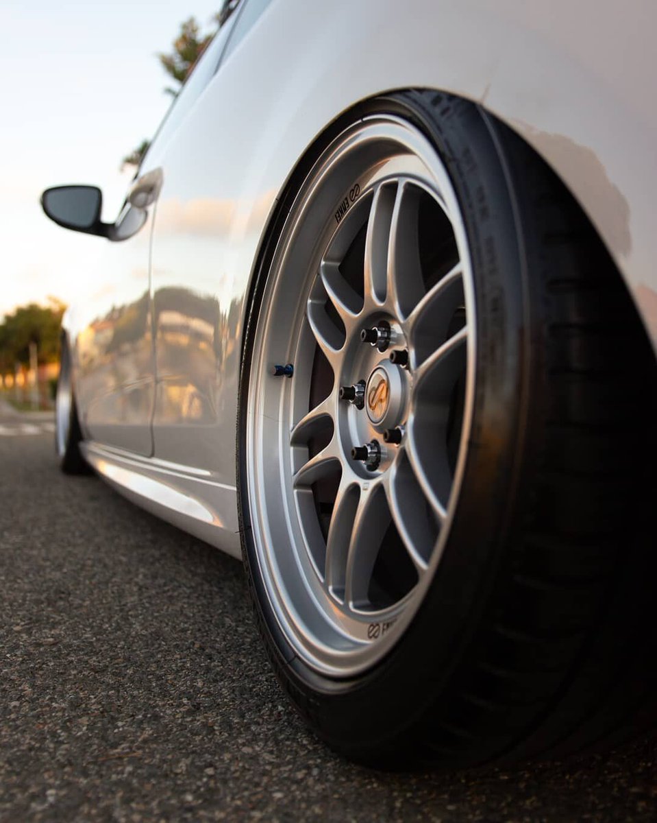 FlatOutGraphics's tweet image. Pretty slick fitment on Harrison's Mk6 GTI! Are your RPF1s naked? Let us fix you up! 

flatoutgfx.com
