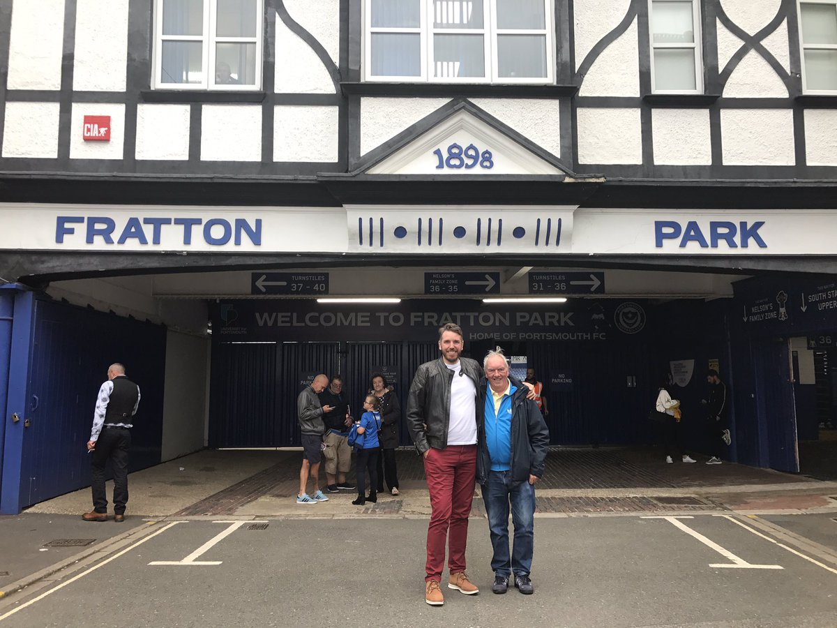 FletchtheRep's tweet photo. Great day @Pompey despite losing, @OfficialBWFC put in a fantastic performance. Fantastic atmosphere. Met John Anthony Portsmouth Football Club Westwood & saw @Polyflorltd #Expona #Flow in the club shop! #PFC #BWFC https://t.co/v00FpWO00Z
