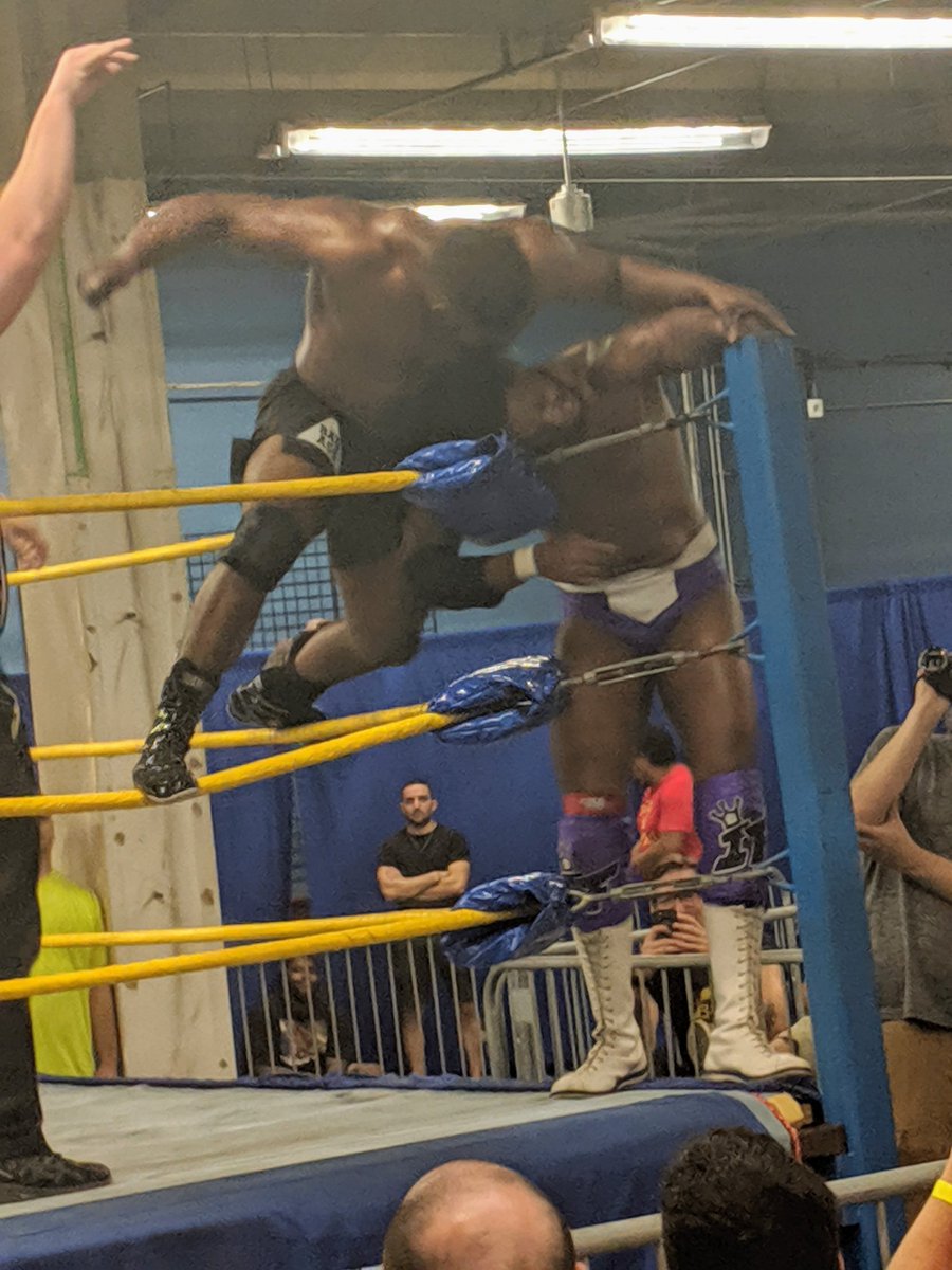 HeelWillMahoney's tweet image. When @fredyehi sticks your arm in the ring post, that&apos;s #Savageweight! @PrimeTimePW #EmbassyRow