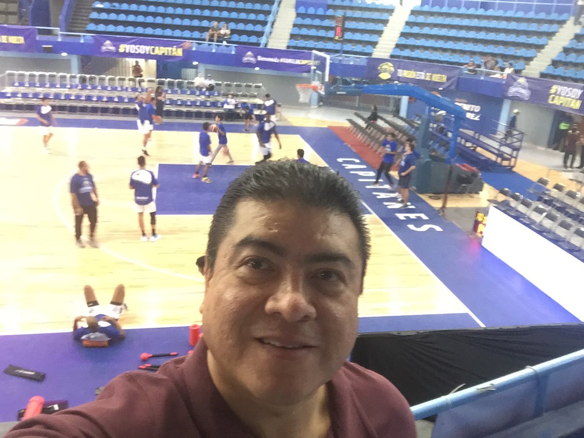 rcanov's tweet image. Apoyando a los #CapitanesCDMX Gracias #lining por la invitación #Pixelidot