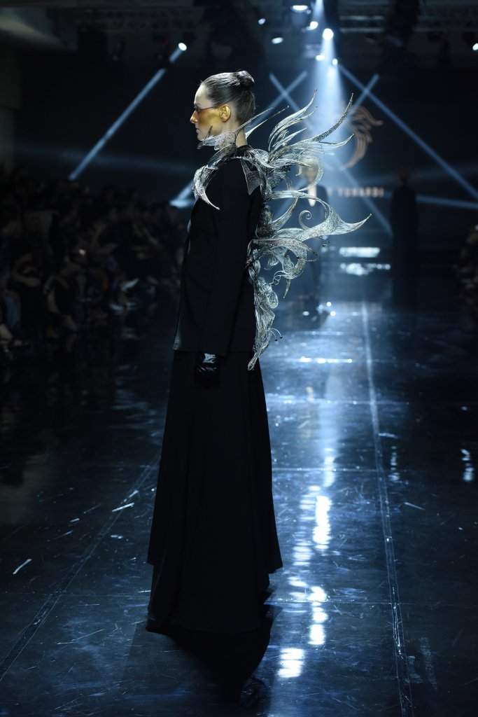 GoingLast's tweet photo. THIS is why I love fashion 😍
HELLO inspiration for my next D&amp;D game!!!! [K]
https://t.co/Xa0VW7DMfK https://t.co/B3IypHbspO