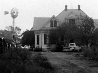 frighttofilm's tweet photo. These three houses all have one thing in common... they all belong to our first topic on episode one of @frighttofilm.

#podcast #truecrime #horror
#frighttofilm https://t.co/gSIYmuINet