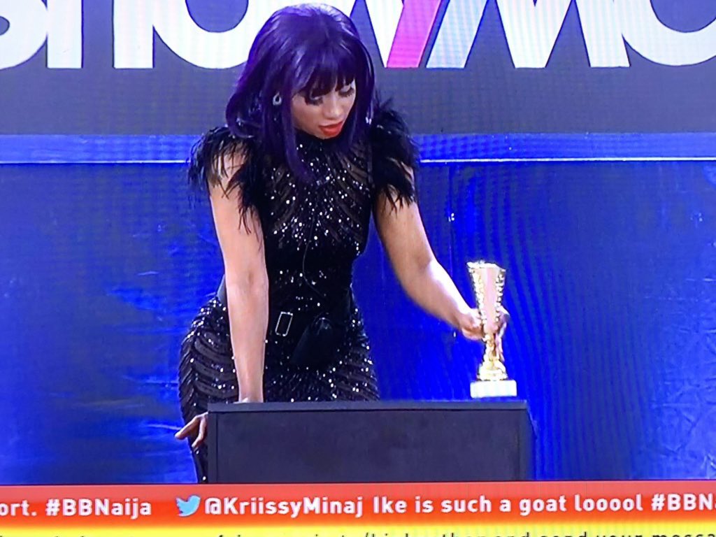 AdaezeEsther6's tweet image. So Mercy bought her mum a car?And no one knows about it.Not the housemates nor her fans.If not that she confides in Ike,you still wouldn’t hear it till the press digs into her life. Imagine if it was the other person.See eh, humility is everything.I stan a humble Queen.#BBNaija