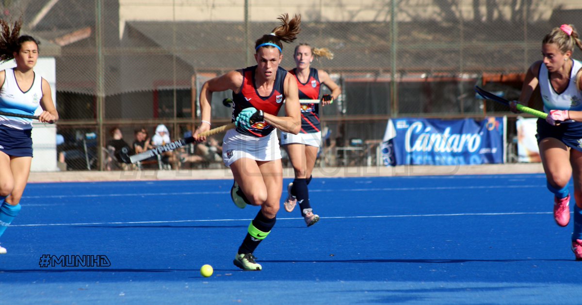 HockeyMUNIHD's tweet photo. #THMD2019 #02R10F @carlitarebecchi
#CiudadA 2 vs #GEBA 2 en #CCBAHockey By #MuniHD https://t.co/XJRXDi0UDF