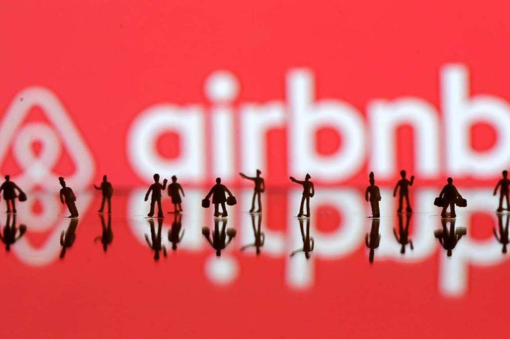 TecStudioBR's tweet photo. Anfitriões cancelam apartamentos do Airbnb para superfaturar em época de Rock in Rio #Airbnb #TecStudio https://t.co/KhDTctIbG4 https://t.co/oDiLsf82TV