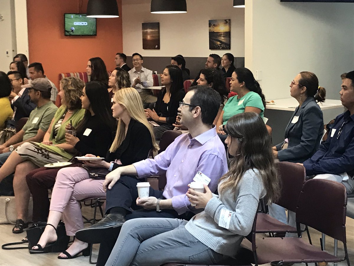 presspassint's tweet photo. Listening to @sandraendotv and @HettyNBCLA giving students great reporting tips at @AAJASanDiego annual fundraiser at @nbcsandiego https://t.co/jXRSoEOcGg