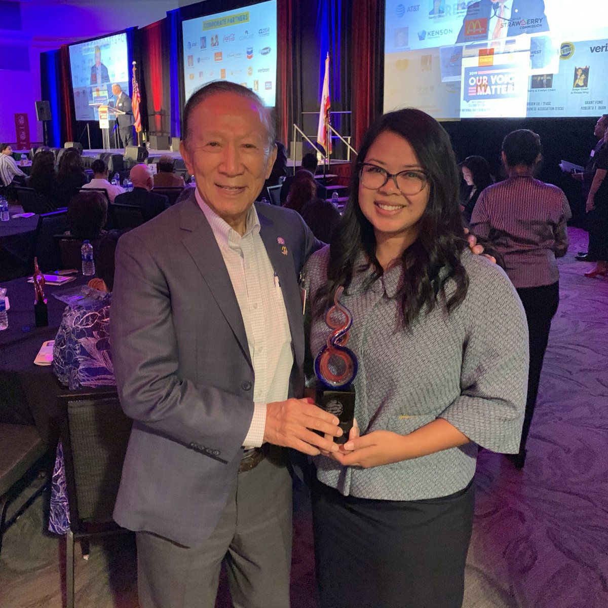 AAPILegCaucus's tweet photo. Thank you, @APAPAHQ, for hosting the 18th Annual CA Voters & Candidates Forum at @sacstate! Our Caucus Consultant, Cat Nou, was honored to represent #APILC Chair Asm. @DavidChiu, recipient of the 2019 Legislator of the Year Award. https://t.co/oa3GSLCp56