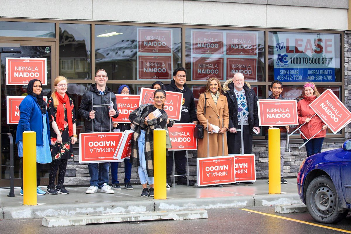 NirmalaNaidoo's tweet image. Here’s our hardy crew!! #volunteer #practicedemocracy #teamtrudeau #yycskyview #liberalparty