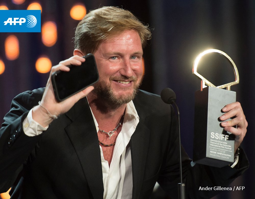 diegourdanetap's tweet photo. "Pacificado" consigue para Brasil el primer galardón a mejor película en el Festival de San Sebastián @AFPespanol #AFP #Brasil #Pacificado #ssiff2019 https://t.co/6eq0zDgNV9 https://t.co/OHgfkxCxKu