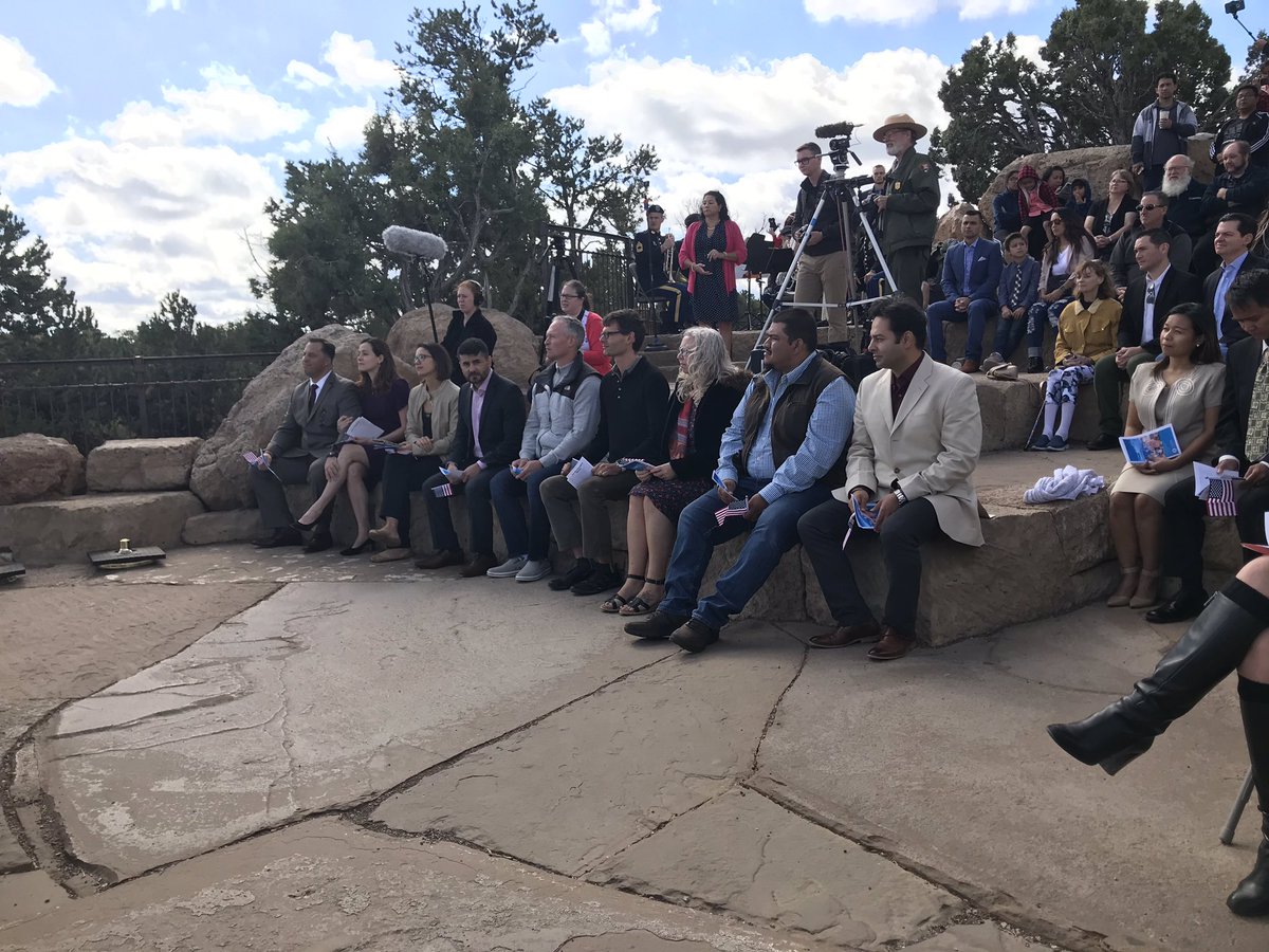 USCISmediaAZ's tweet photo. Sept 28, @USCIS welcomed 12 #newUScitizens at the Grand Canyon. What a beautiful location to become a U.S. citizen! #grandcanyon Congratulations to all! @GrandCanyonNPS https://t.co/JGJ6olvmB5