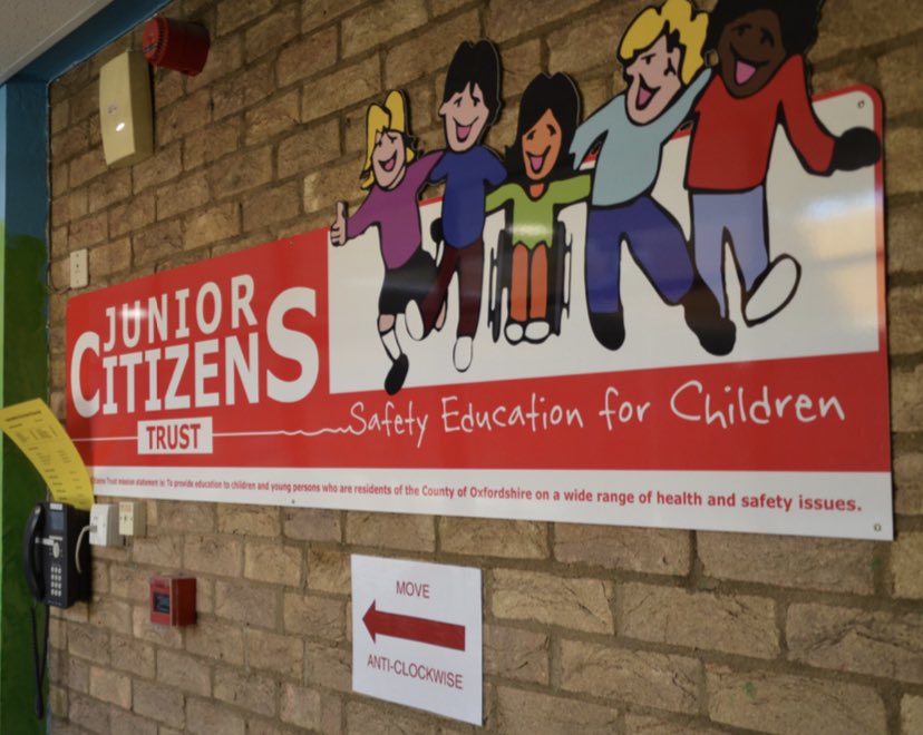 petemackay0127's tweet photo. Great day yesterday getting into the new role shadowing the work of the team delivering #juniorcitizens at the safety centre in #Oxford. Did you know we educate around 5,000 yr 6 pupils a year through the programme ? #Learningsafety #youngpeople @OxonFireRescue #volunteers https://t.co/qEy9ExzTei