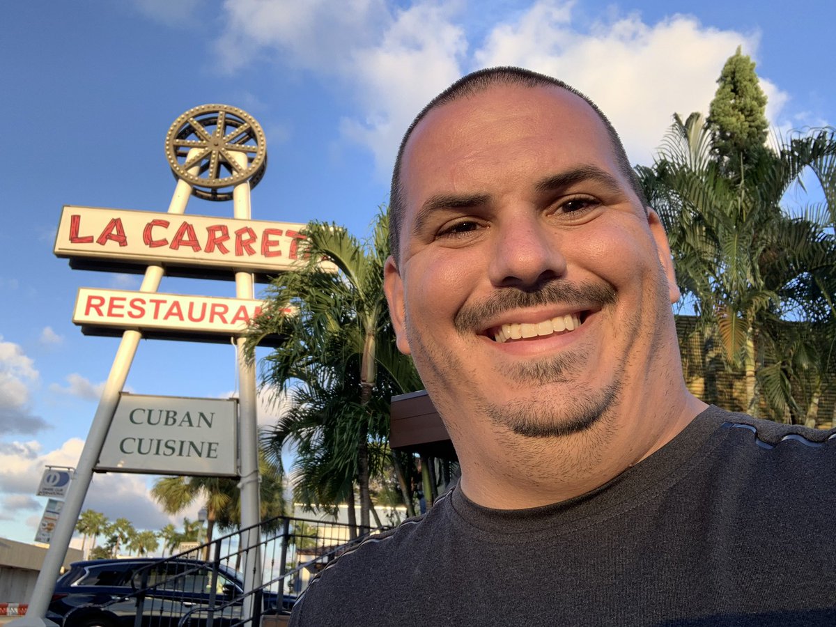 ramonsfam's tweet photo. @fluffyguy I had to come visit and eat here while I was in Miami bro.... damn good food!!!! Can’t wait to see you the next time you come to Dallas!!!! https://t.co/vWgHrmG83b