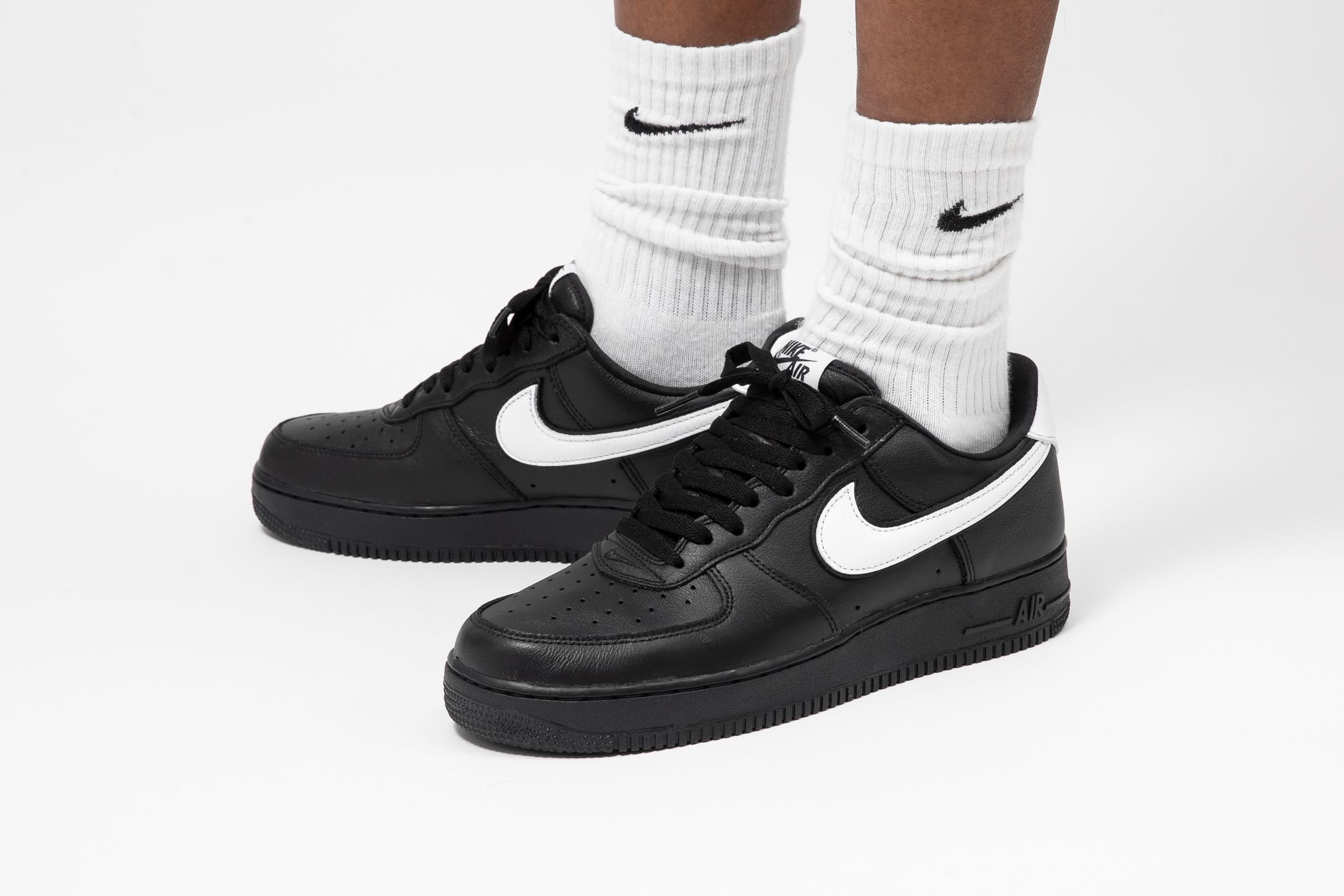 black af1 white check