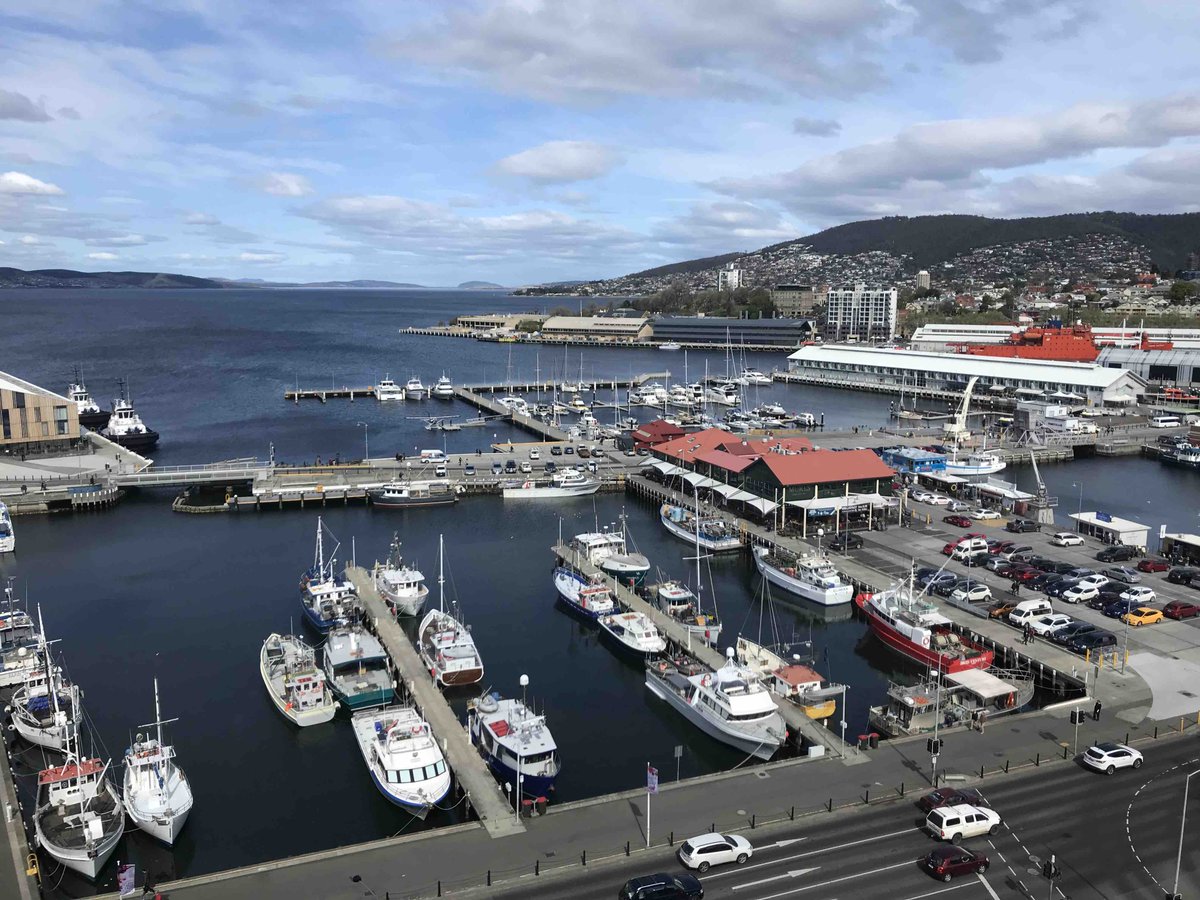 Farewell Hobart - it has been wonderful being here talking STEM and ELSA at the #ECAconference with Amanda,  Kym and Ross from <a href="/UC_SERC/">SERC at UC</a> - and yes, <a href="/Mick_Cook/">Mick Cook 🎤 🎧 🖊 🎮</a> - I'm still learning.