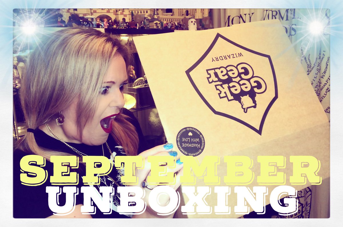 Vic__Maclean's tweet photo. This #WizardingWorldWednesday I unbox the latest @geekgearuk so make sure you tune in from 6pm over on my Victoria Maclean YouTube channel ๐ฅฐ
#geekgearunboxing #septembergeekgearunboxing #victoriamaclean
#geekgearwizardry #unboxing
https://t.co/NFBmt9OR8m https://t.co/dMgh2idgaO