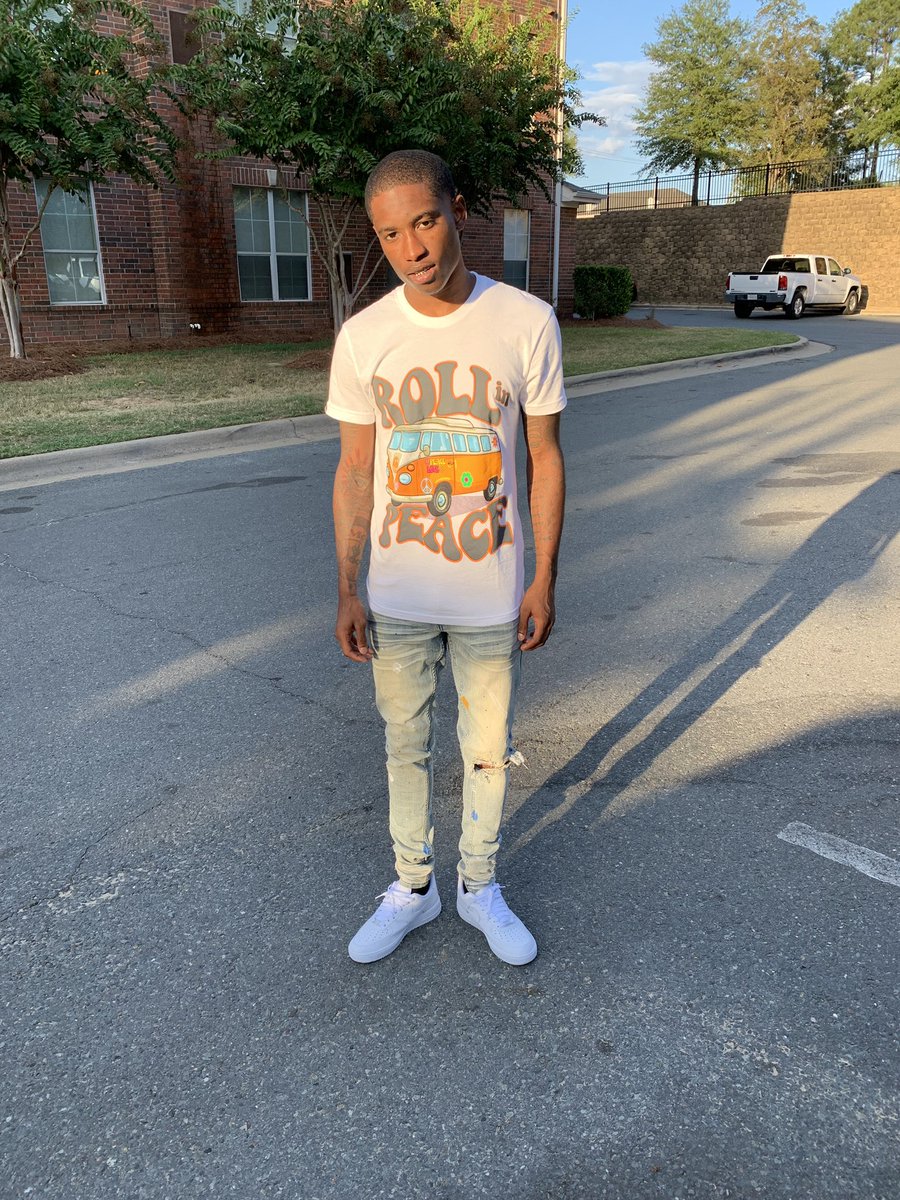 dc_soldier6's tweet photo. Money came with way more problems than I was thinkin'✨💰💯
#longlivezee👼🏾 https://t.co/8Mv32tKLFC