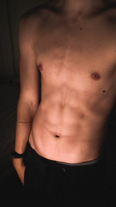 My peeps I might be streaming tomorrow, and soon I'll be on a 1 week trip so I wont be able to stream