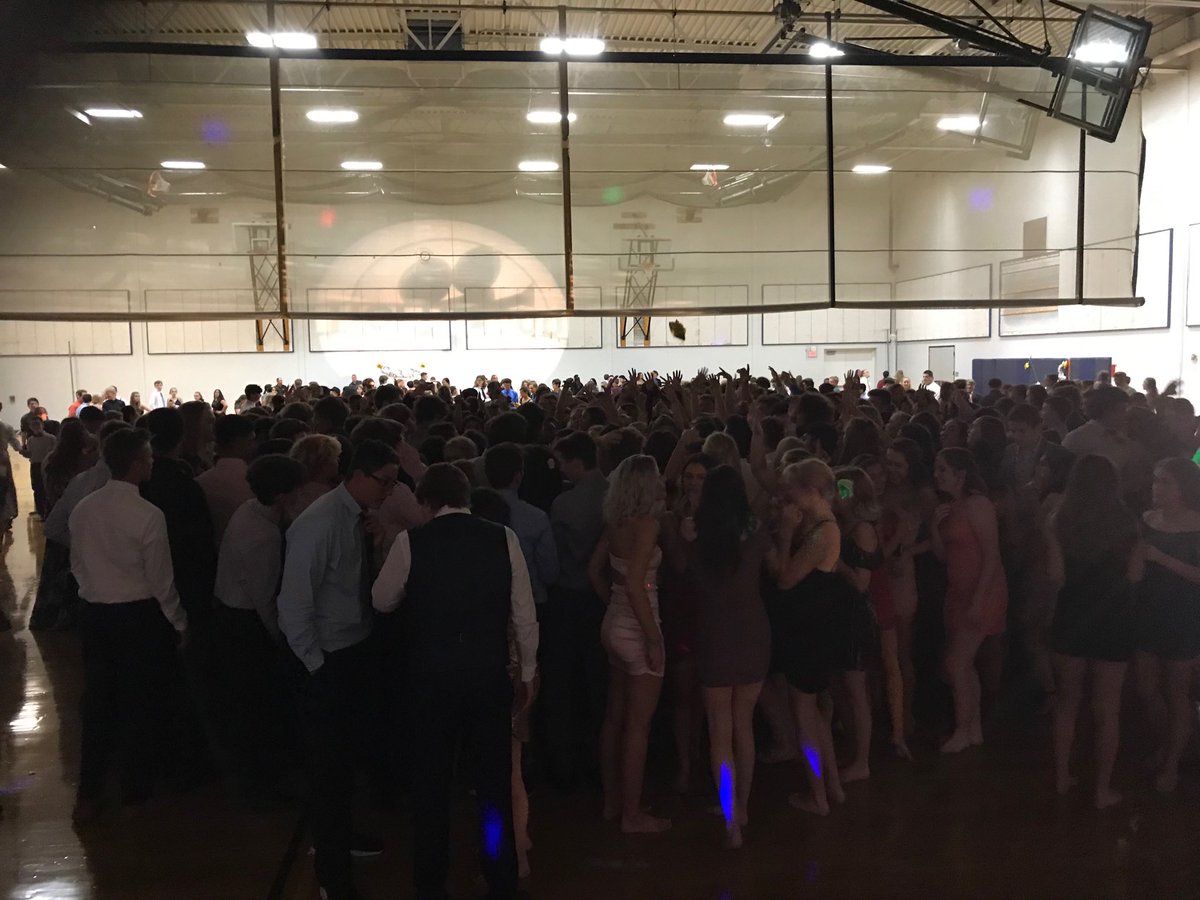 principalwedge's tweet photo. 2019 HHS HOCO Dance! Let’s dance! #vikingproud https://t.co/psCQ1108nA