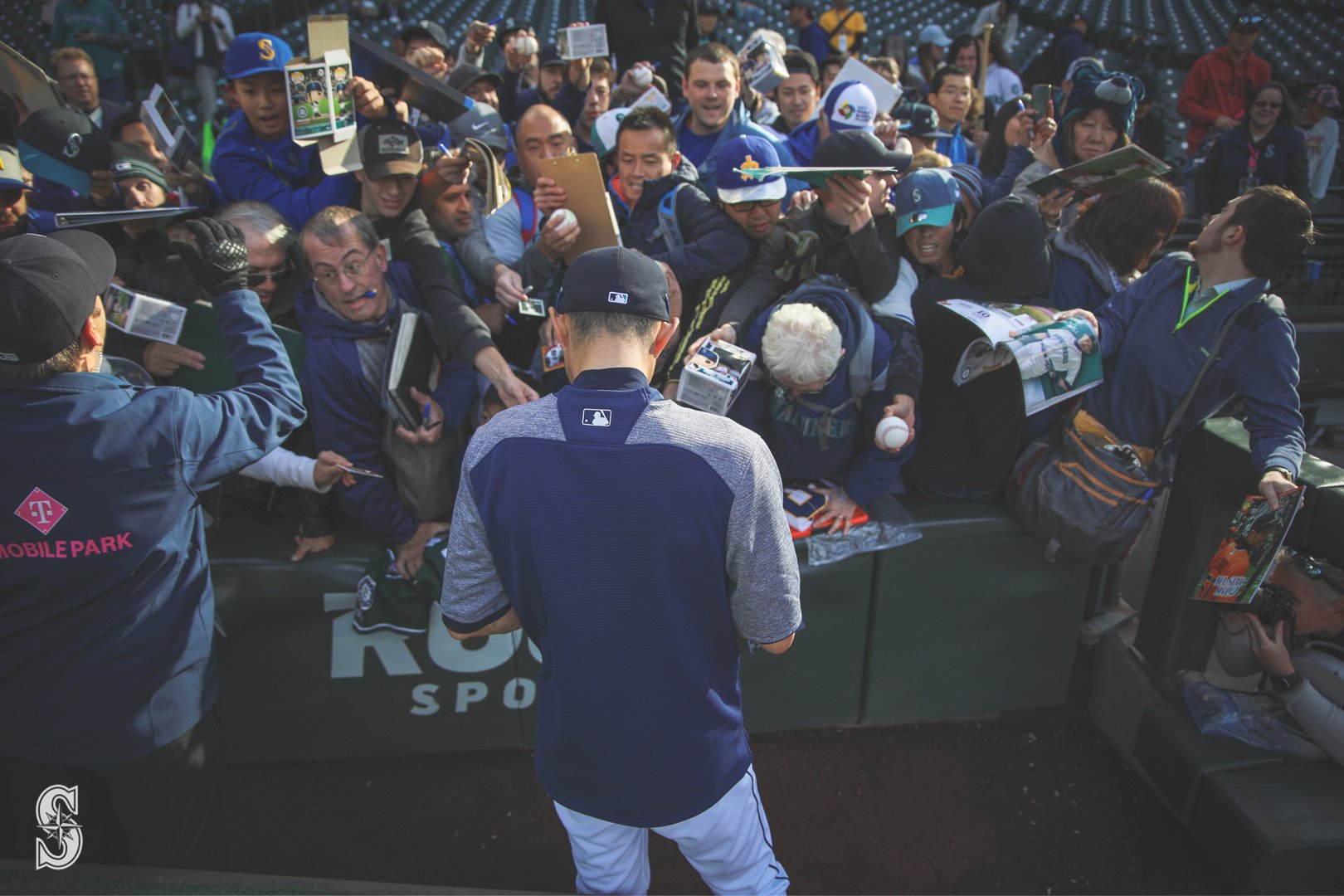 Seattle Mariners on Twitter "MarinersSTH perks! 🙌 It's early entry