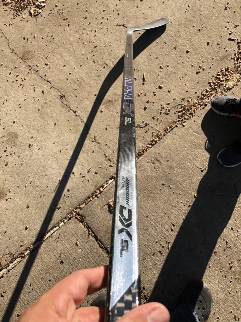 eyesnskis's tweet image. Let it shine! 

The new @WarriorHockey #AlphaDXSL showing off that #chrome!  

Let’s take a closer look, shall we?

#WarriorVIP