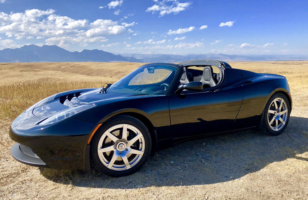 OrndorffChris's tweet photo. Favorite spot for a photo shoot #Tesla #Roadster https://t.co/MsPSex3HHX