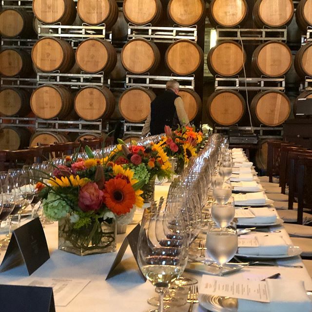 lifestylist's tweet photo. Wow. Lunch and a stellar #winetasting with #sksappliances and our#sksdesigncouncil - do I have to go home tomorrow-I can get used to this! #chimneyrockwinery #winedinedesign #lifestylist #lifestylistlist #longtablelunch #sksnapaedc https://t.co/icAzjeDlZp https://t.co/Dc3G2KLRUa