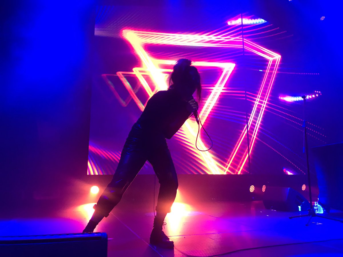 frontonmexicoce's tweet image. Así es como @thegoldenfilter arrasa en #CMD_F 
.
.
.
#MusiqueNonStop #SuperLineUp #NoHeadLiners