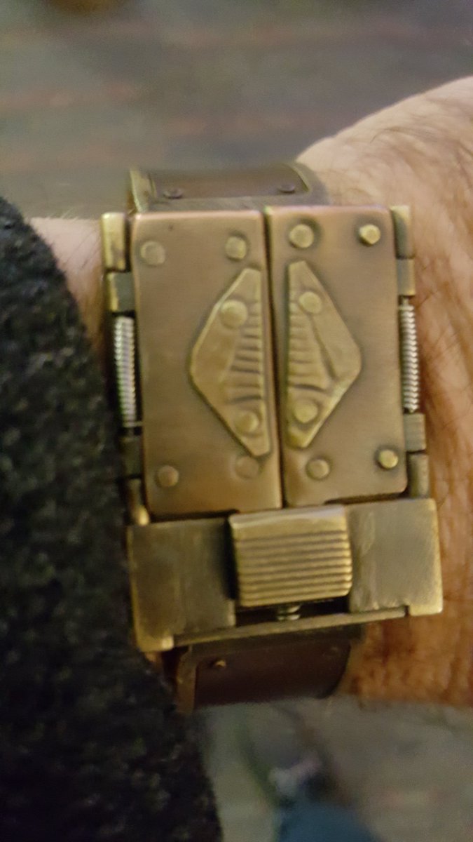 buildabookshelf's tweet photo. Another year.

Another #LibraryLetsLoose.

Another event worthy of Geoff wearing his special timepiece (yes, it's a book). https://t.co/DZAloMWZkv