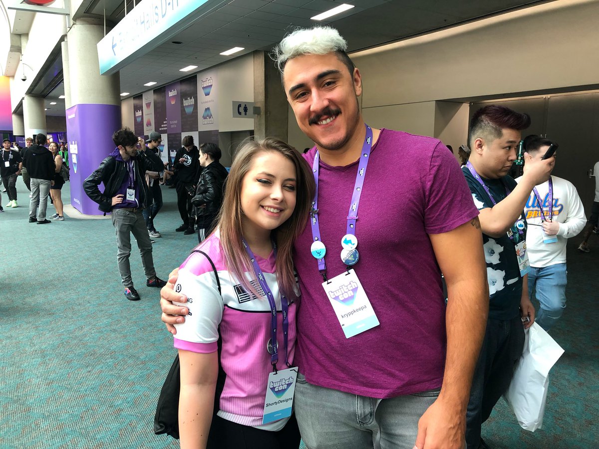 SHORTYPlE's tweet image. Just a few of the best people in the convention! 💜