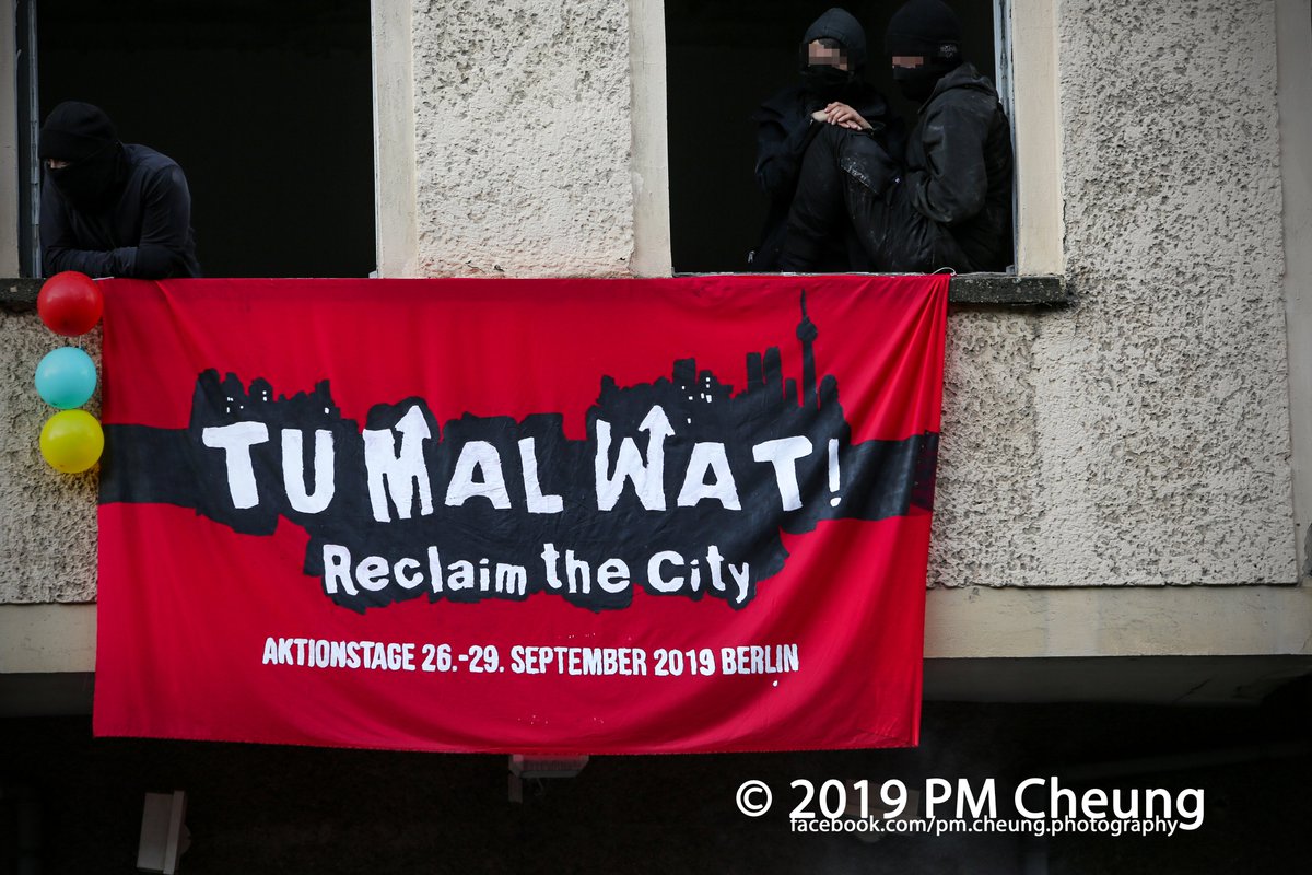 pm_cheung's tweet image. Hier die Bilder von der Besetzung des leerstehenden Wohnhaus in der Frankfurter Allee 187 in Berlin-Lichtenberg.

Bilder: 
flickr.com/photos/pm_cheu…

#TuMalWat #b2809 #besetzen #Frankfurter187 #berlin