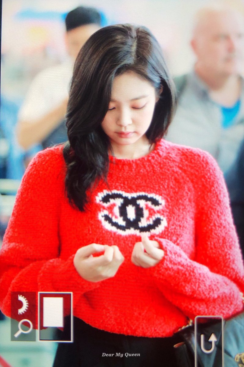kimjennie116's tweet photo. 190929 ICN #블랙핑크 #제니 #BLACKPINK #JENNIE
✈️♥️ https://t.co/ocLV0gAohT