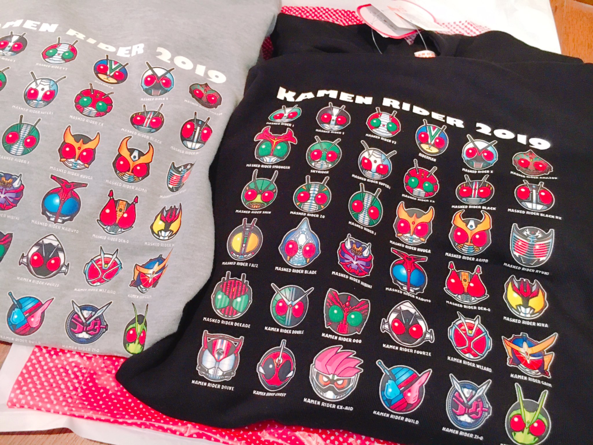 モッチーライダー No Twitter しまむらで仮面ライダーのパーカーをget 昭和 平成 令和の仮面ライダーが可愛くデザイン しかも税込1900円は 安い 仮面ライダーゼロワン しまむら