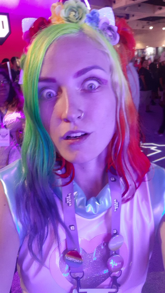 Alanna_Sterling's tweet image. MFW I'm gonna be competing in @twitch #Streamstar tomorrow at 1:30pm at the Glitch Theatre... 
in front of thousands of people..
 For a chance to win $20,000 and a record deal... 
And I'm currently watching @blink182 performing live... 

IS THIS REAL LIFE!? 
#twitchcon19