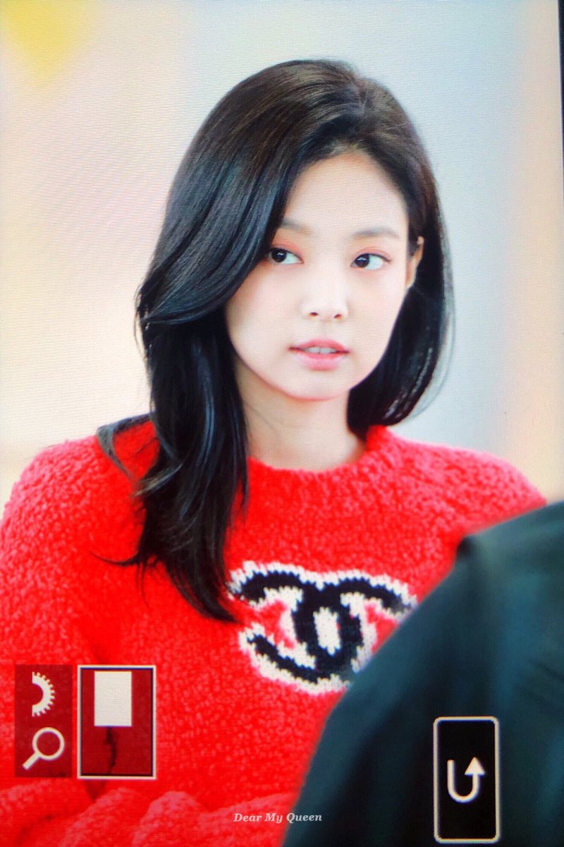 kimjennie116's tweet photo. 190929 ICN #블랙핑크 #제니 #BLACKPINK #JENNIE
🖐🖐🖐😻 https://t.co/3LCYszVKKl